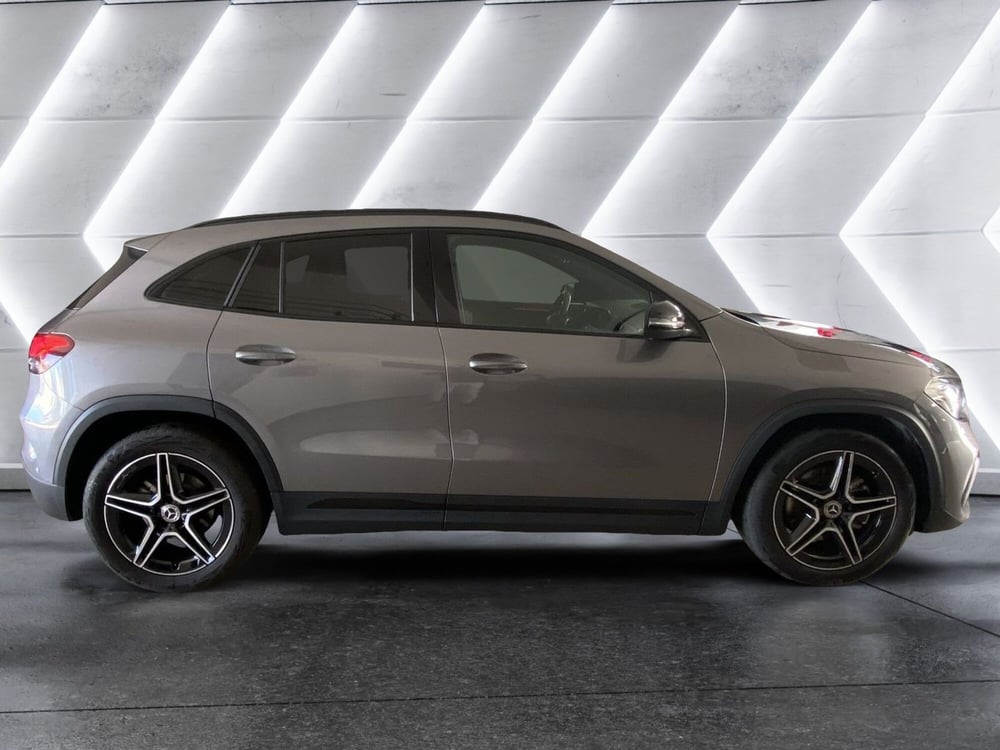 Mercedes-Benz GLA SUV usata a Napoli (4)