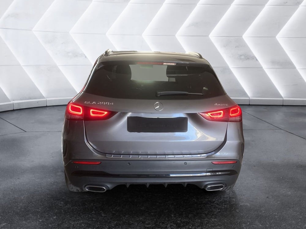 Mercedes-Benz GLA SUV usata a Napoli (7)