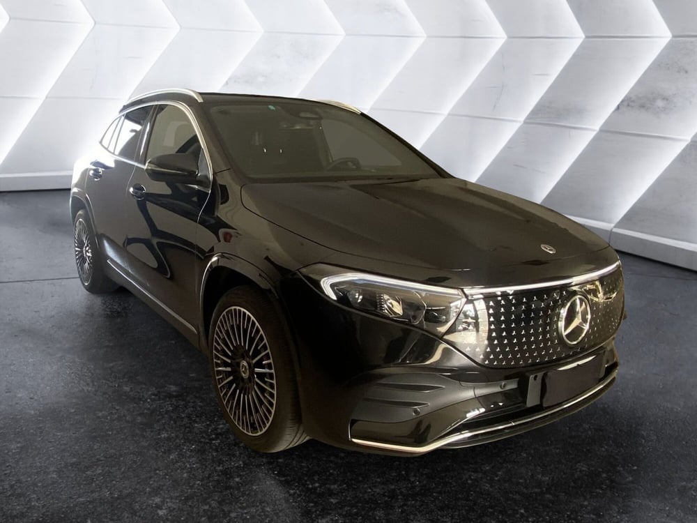 Mercedes-Benz EQA usata a Napoli (3)