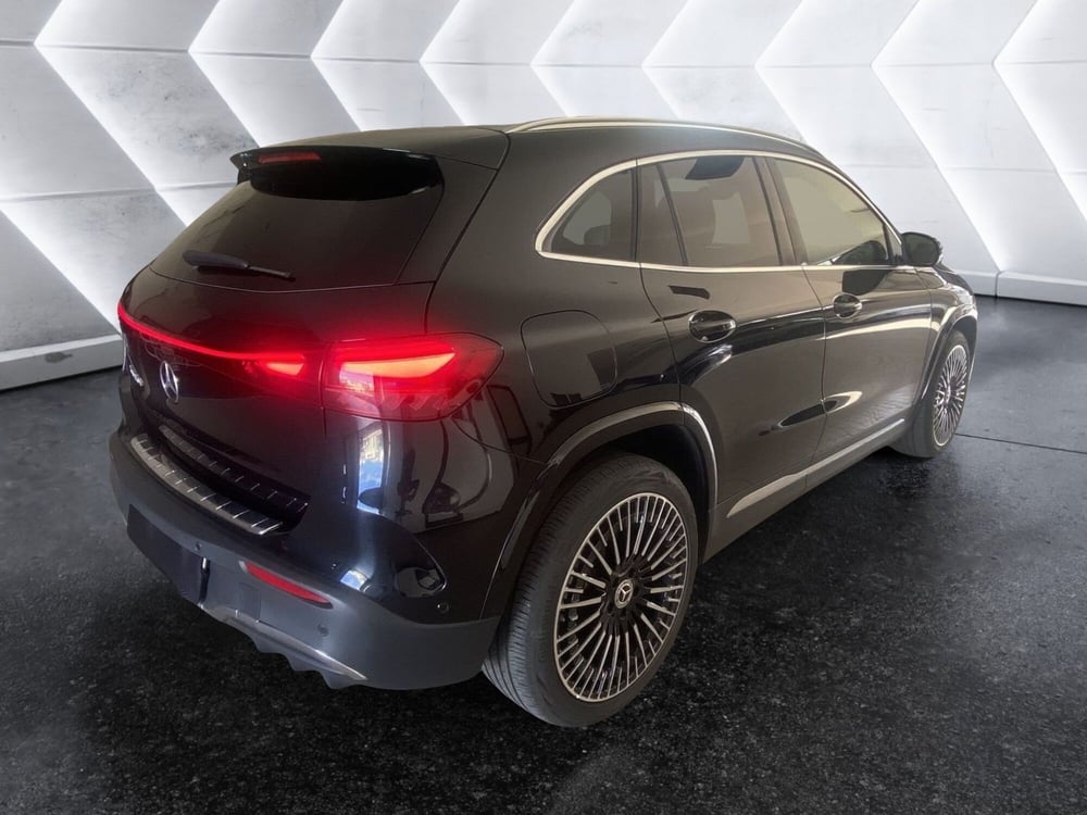 Mercedes-Benz EQA usata a Napoli (8)