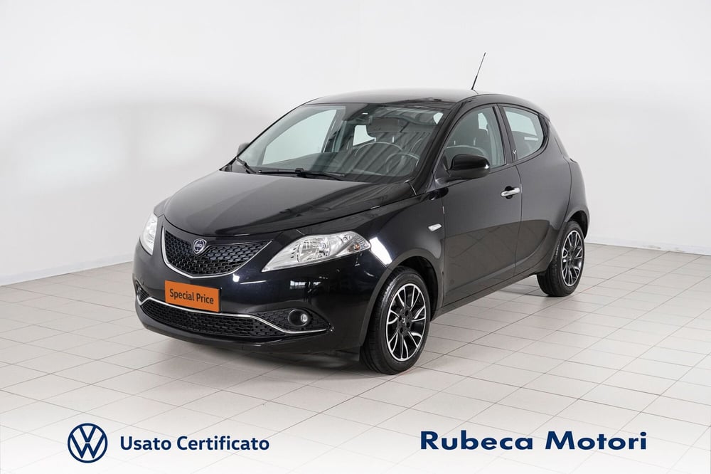 Lancia Ypsilon usata a Perugia