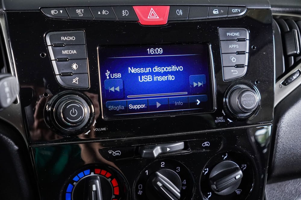 Lancia Ypsilon usata a Perugia (19)