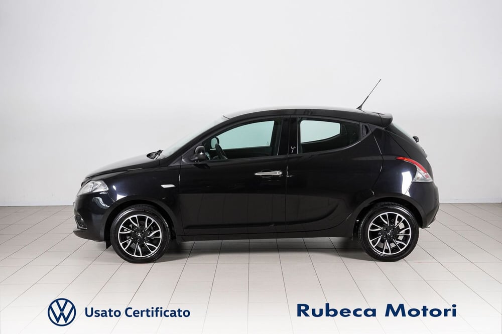 Lancia Ypsilon usata a Perugia (3)
