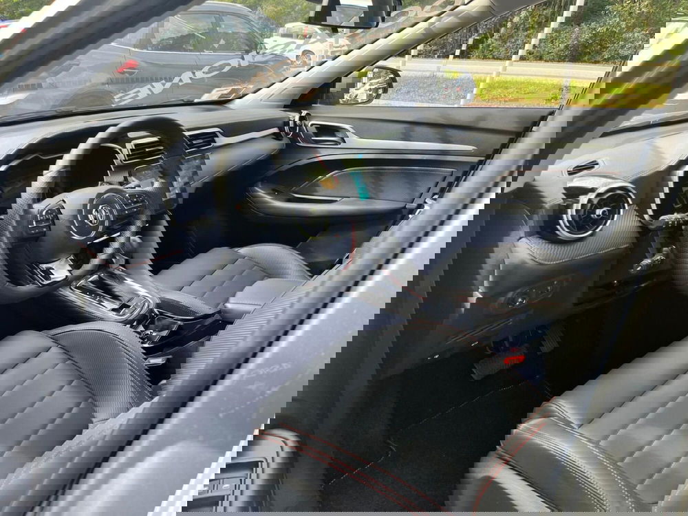 Mg ZS (2021-->) usata a Verbano Cusio Ossola (7)