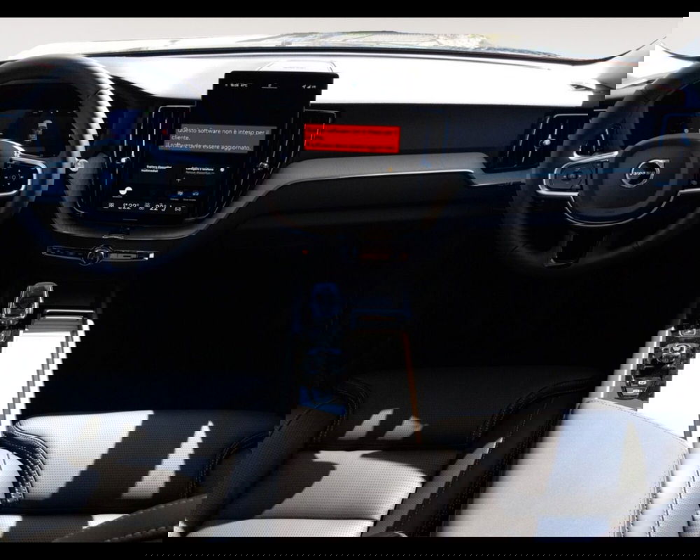 Volvo XC60 nuova a Bologna (10)