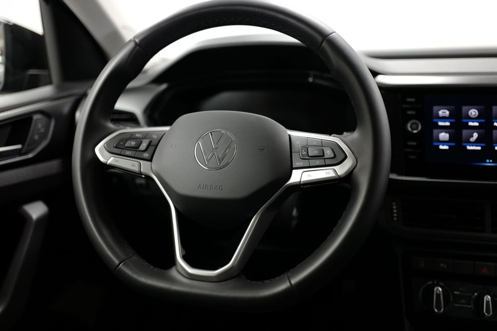 Volkswagen T-Cross usata a Varese (12)