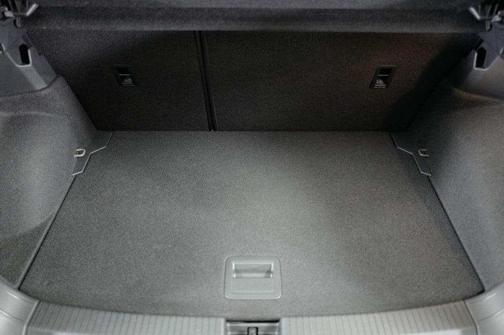 Volkswagen T-Cross usata a Varese (18)