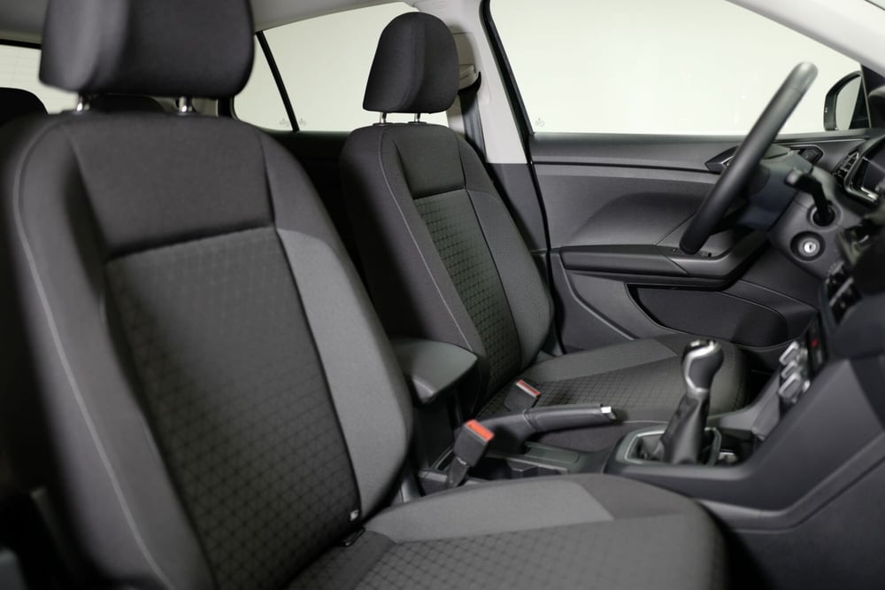 Volkswagen T-Cross usata a Varese (9)