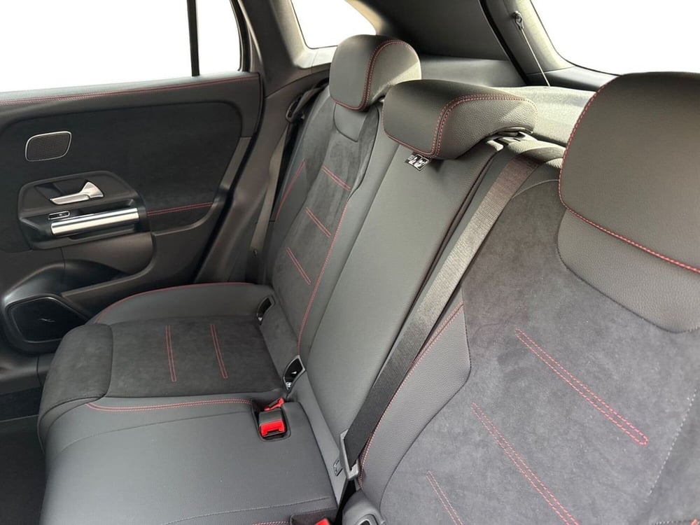 Mercedes-Benz GLA SUV nuova a Firenze (12)