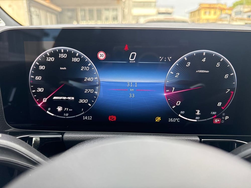Mercedes-Benz GLA SUV nuova a Firenze (13)