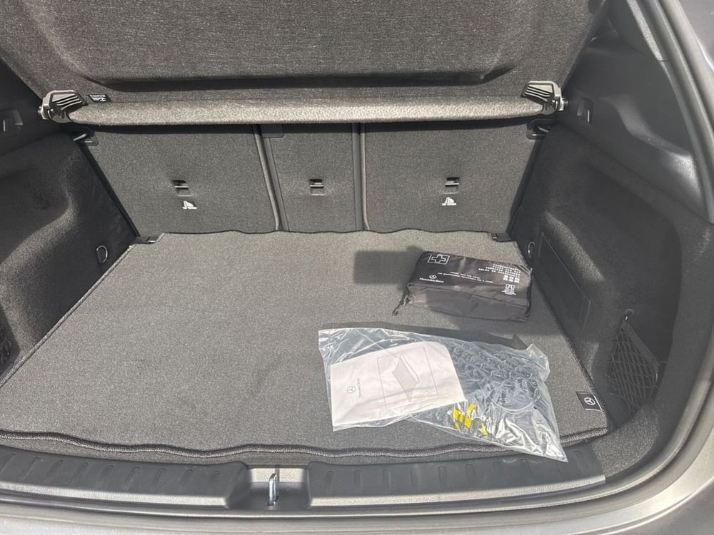 Mercedes-Benz GLA SUV nuova a Firenze (8)