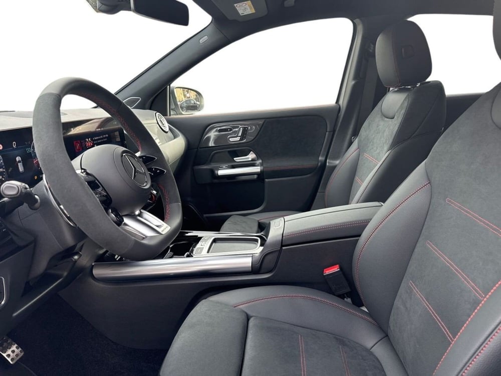 Mercedes-Benz GLA SUV nuova a Firenze (9)