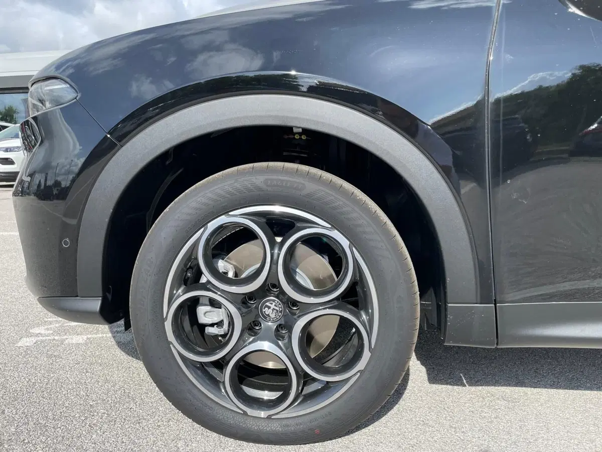 Alfa Romeo Tonale nuova a Ancona (10)