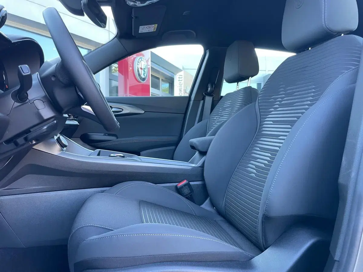 Alfa Romeo Tonale nuova a Ancona (13)