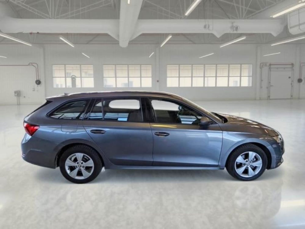 Skoda Octavia Station Wagon usata a Venezia (2)