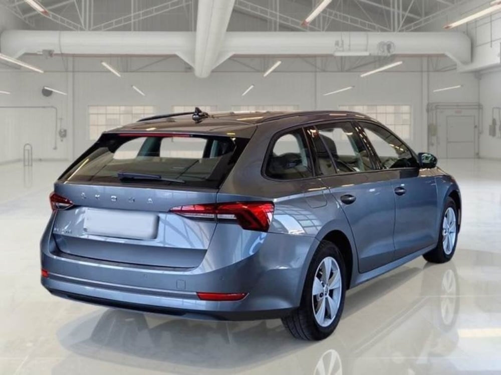 Skoda Octavia Station Wagon usata a Venezia (3)