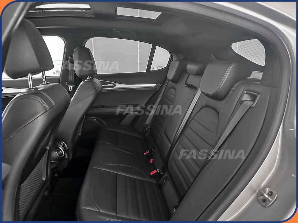 Alfa Romeo Stelvio usata a Milano (11)