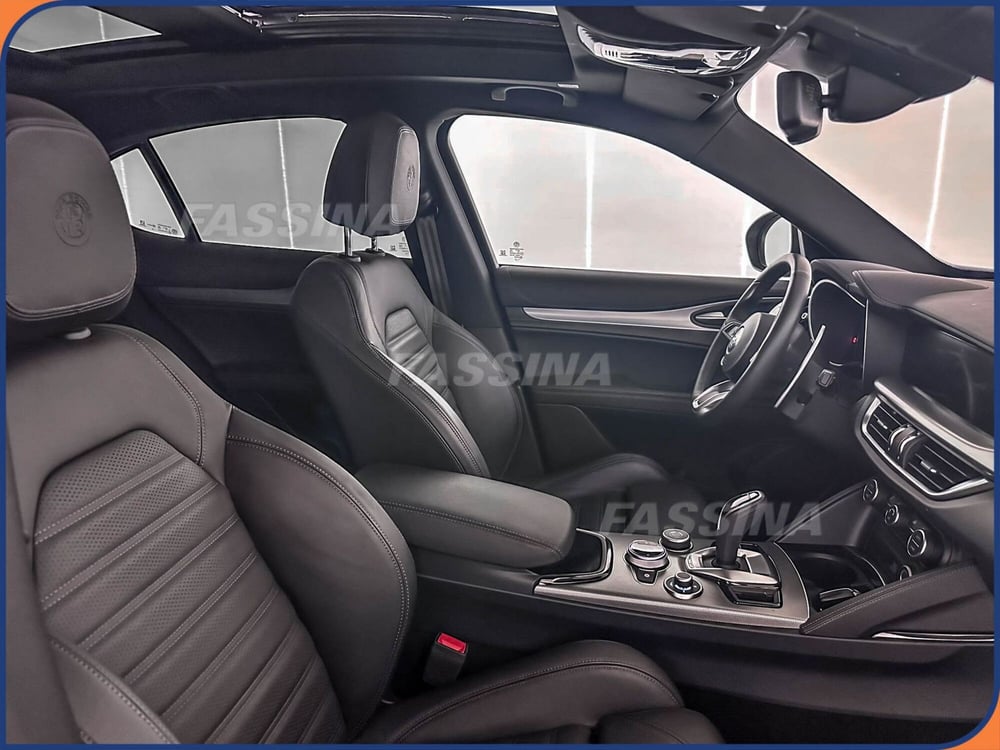 Alfa Romeo Stelvio usata a Milano (14)