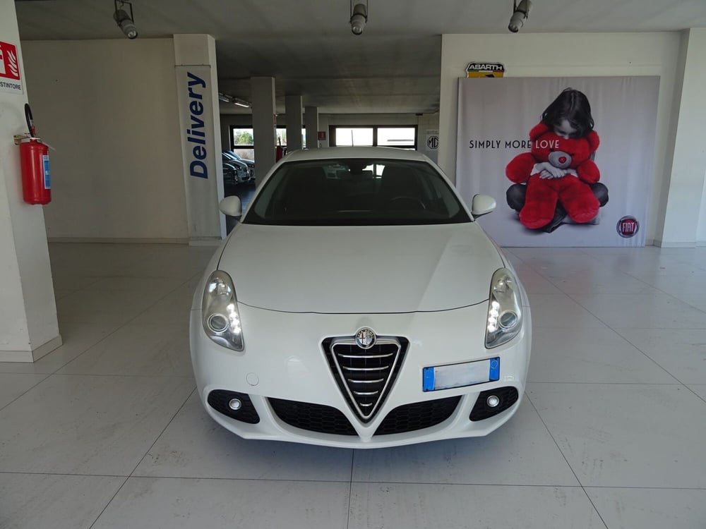 Alfa Romeo Giulietta usata a Lucca (7)