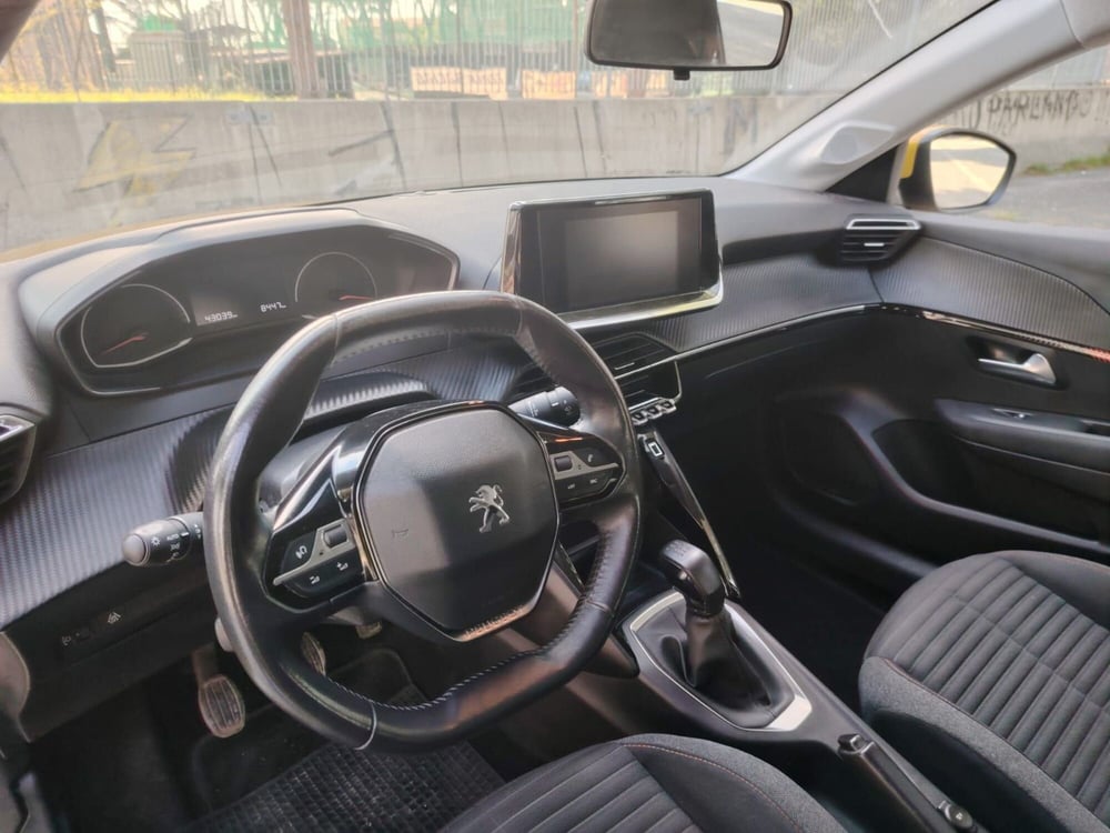 Peugeot 208 usata a Massa-Carrara (15)