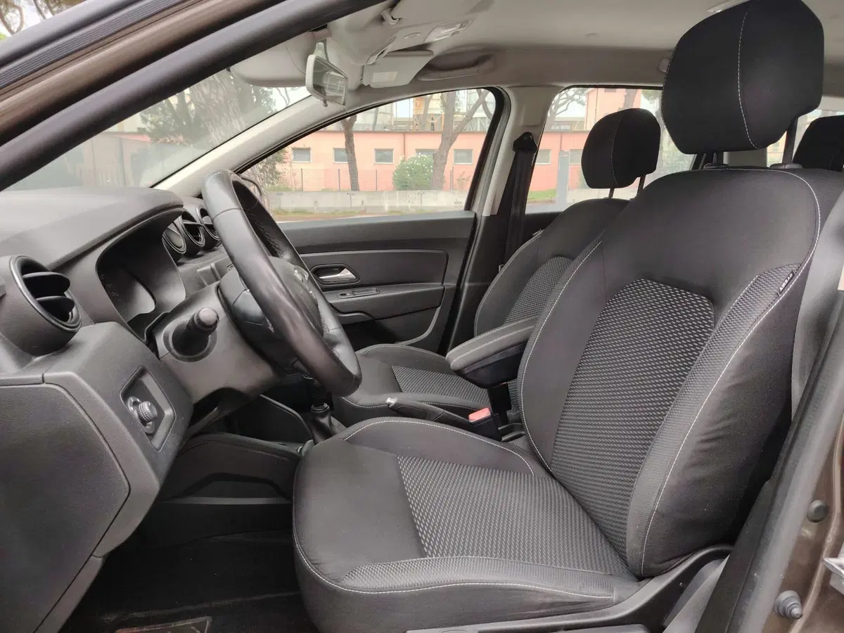 Dacia Duster usata a Massa-Carrara (5)