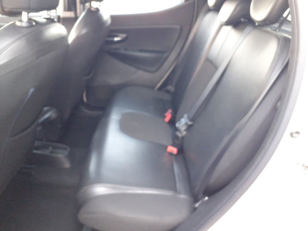 Lancia Ypsilon usata a Parma (10)