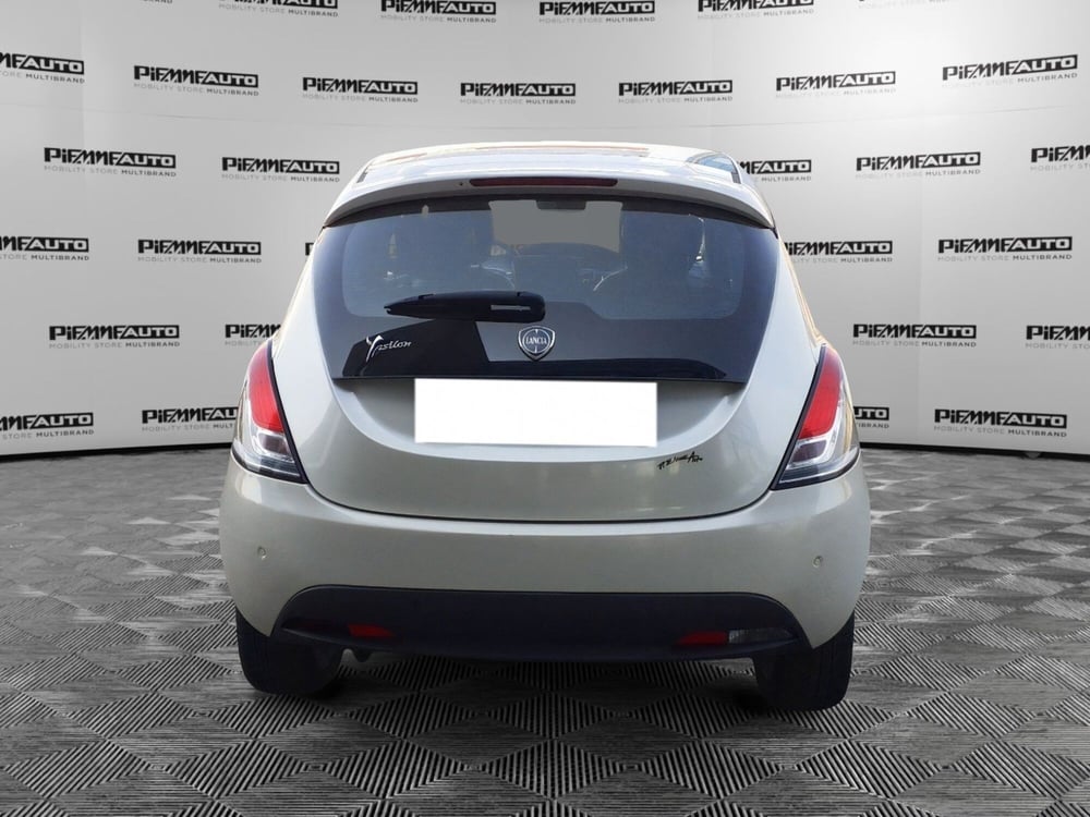 Lancia Ypsilon usata a Parma (4)