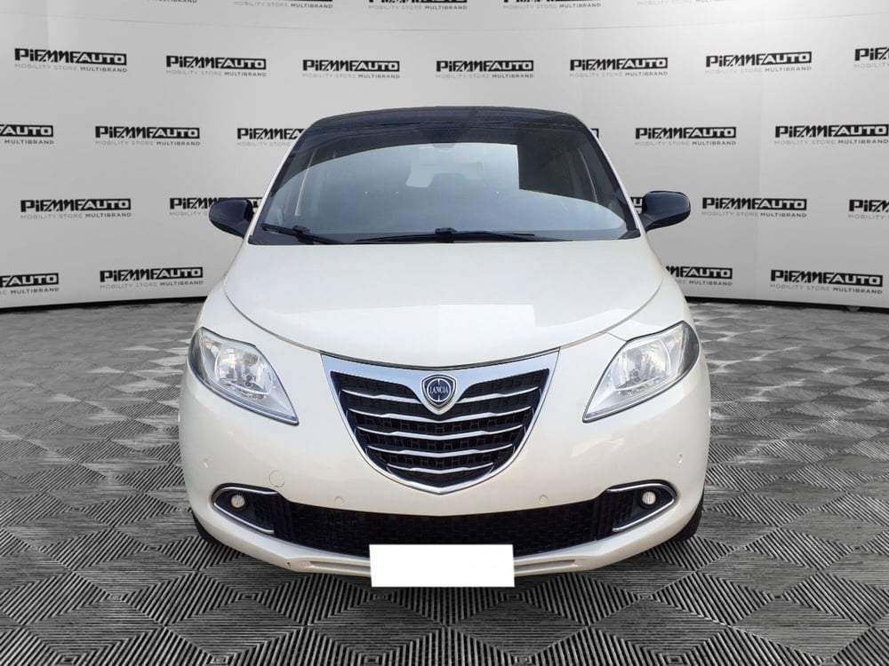Lancia Ypsilon usata a Parma (6)