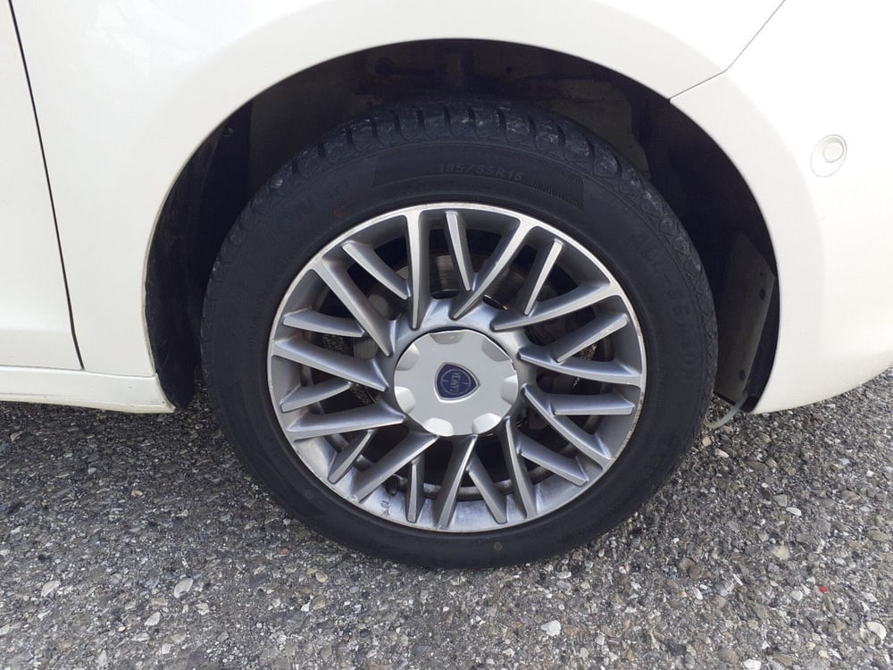Lancia Ypsilon usata a Parma (8)