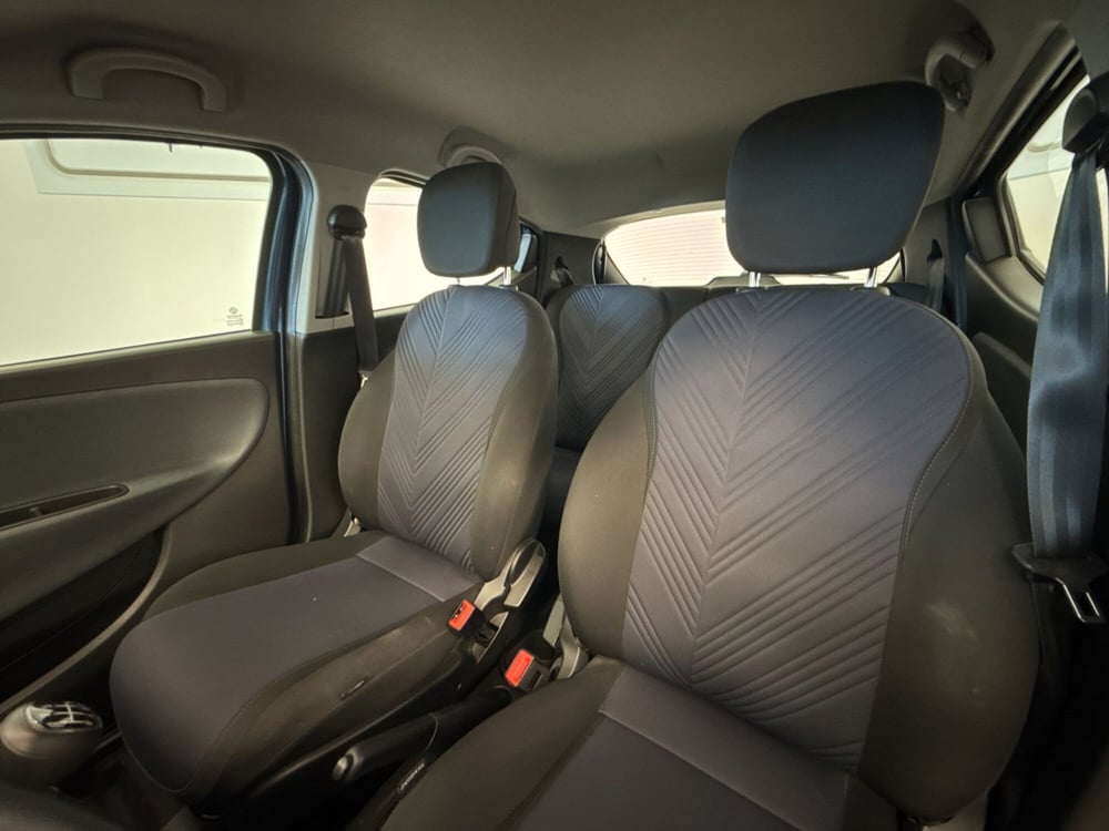 Lancia Ypsilon usata a Palermo (8)
