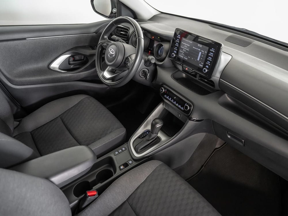 Toyota Yaris usata a Barletta-Andria-Trani (6)