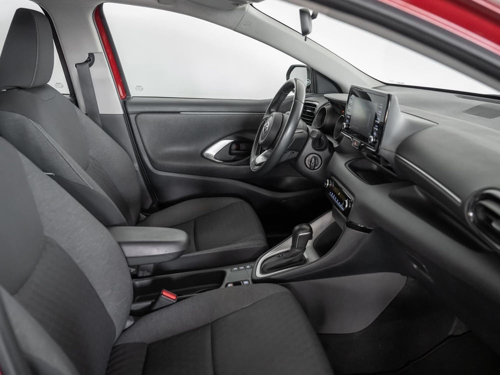 Toyota Yaris usata a Barletta-Andria-Trani (7)