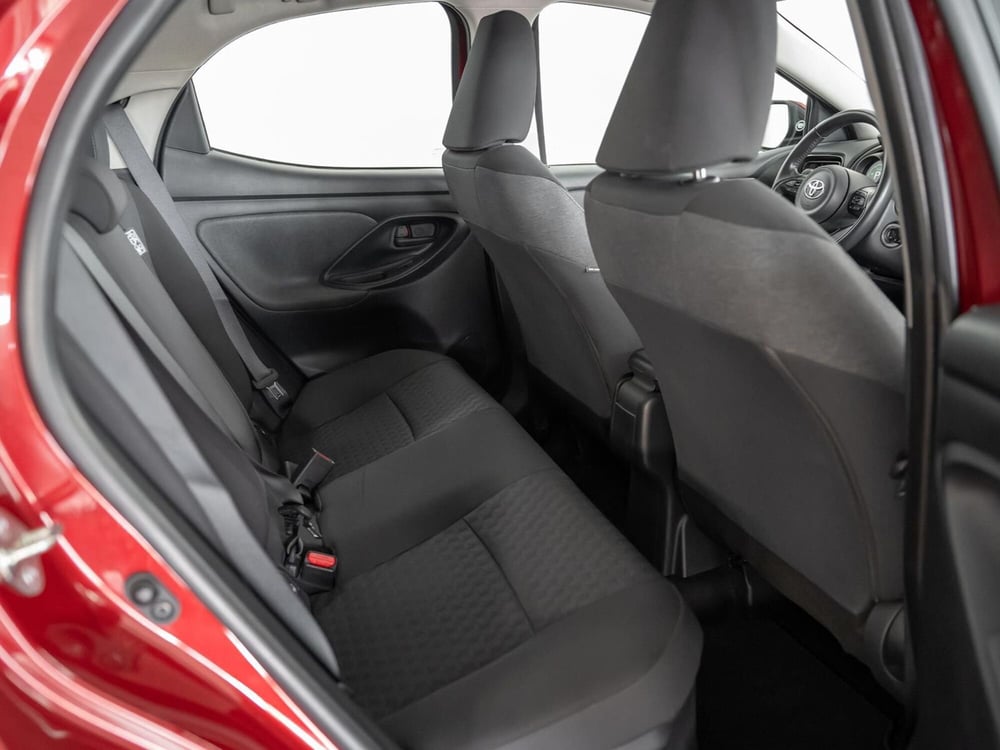 Toyota Yaris usata a Barletta-Andria-Trani (8)