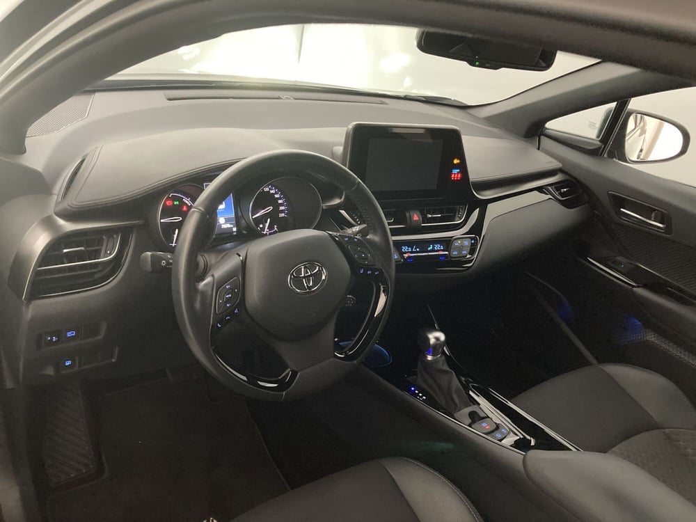 Toyota Toyota C-HR usata a Barletta-Andria-Trani (10)