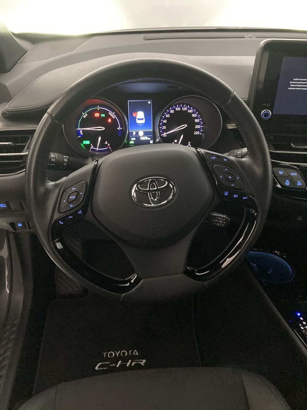 Toyota Toyota C-HR usata a Barletta-Andria-Trani (11)
