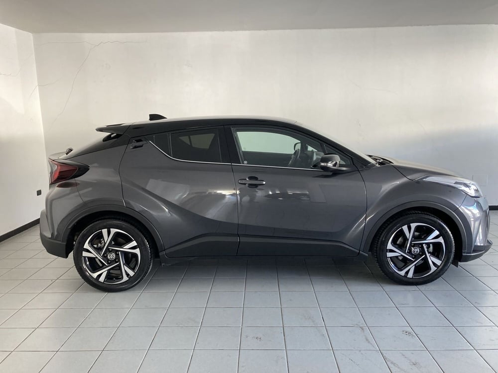 Toyota Toyota C-HR usata a Barletta-Andria-Trani (5)