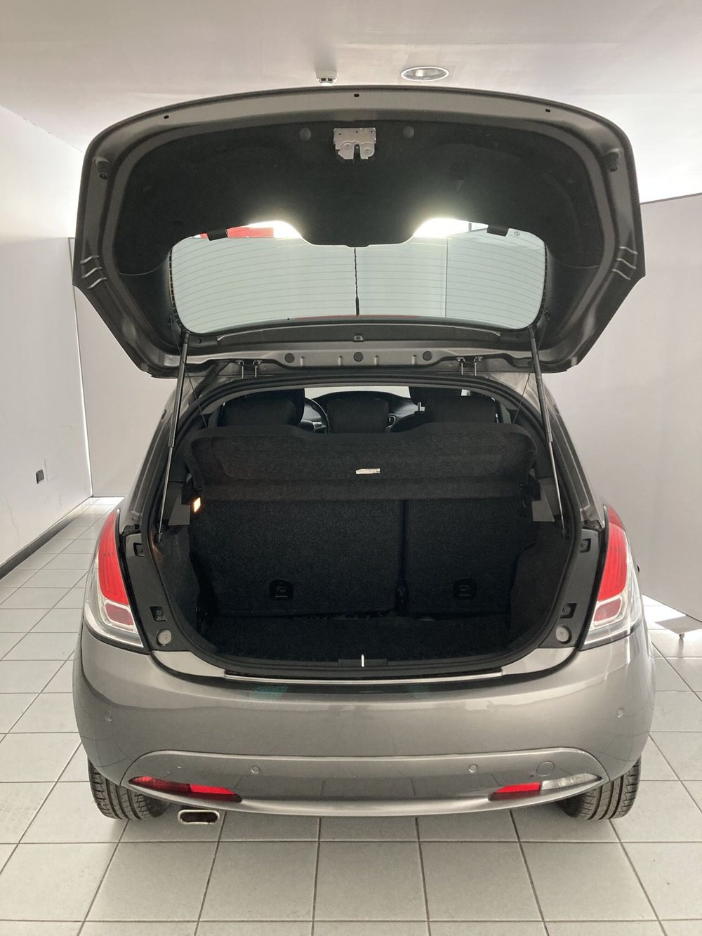 Lancia Ypsilon usata a Barletta-Andria-Trani (6)