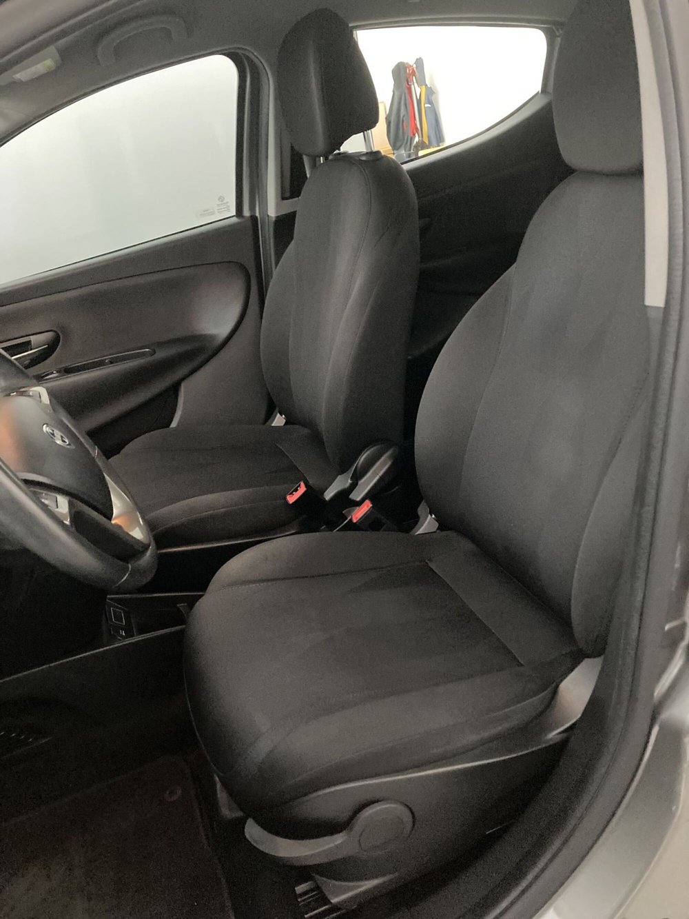Lancia Ypsilon usata a Barletta-Andria-Trani (7)