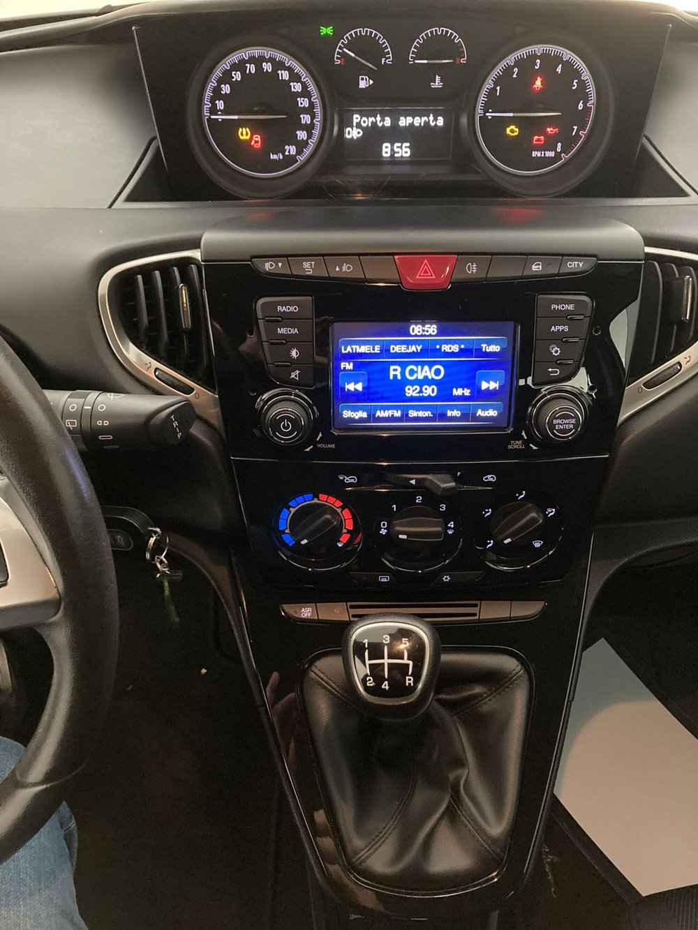 Lancia Ypsilon usata a Barletta-Andria-Trani (9)