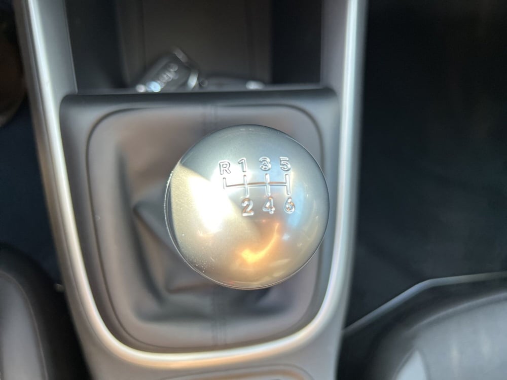 Jeep Avenger nuova a Latina (19)
