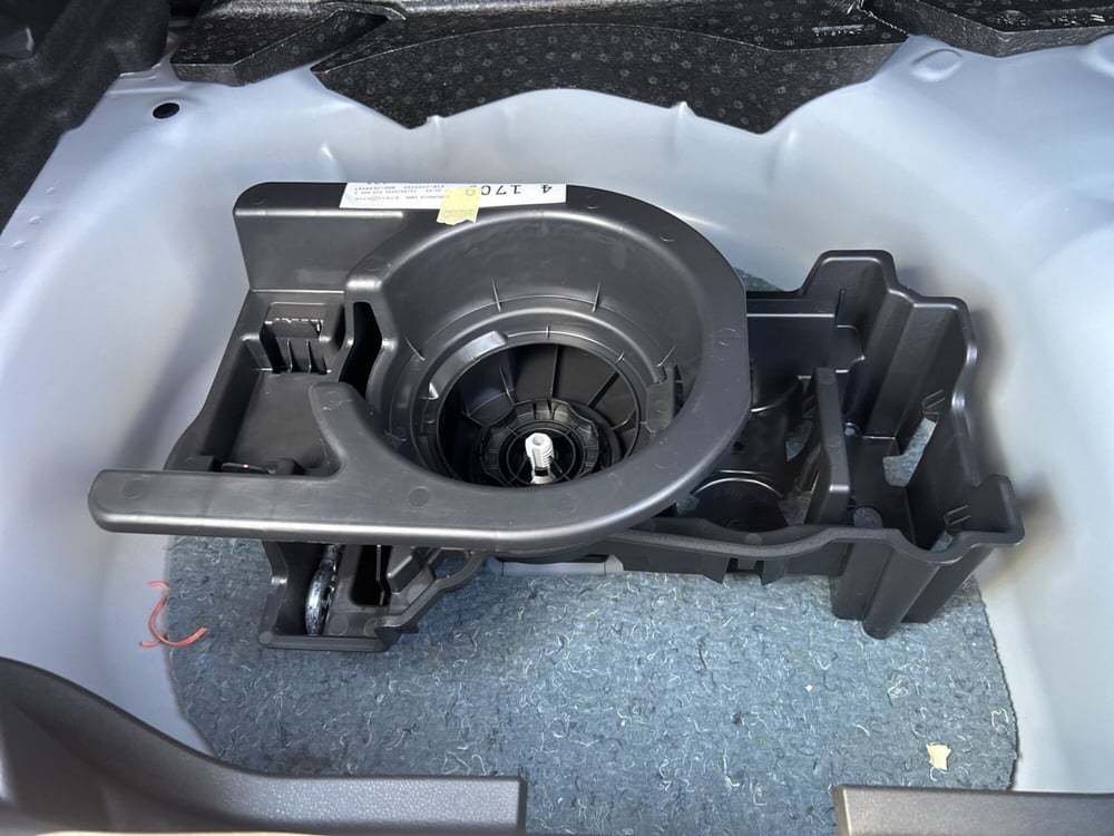 Jeep Avenger nuova a Latina (11)