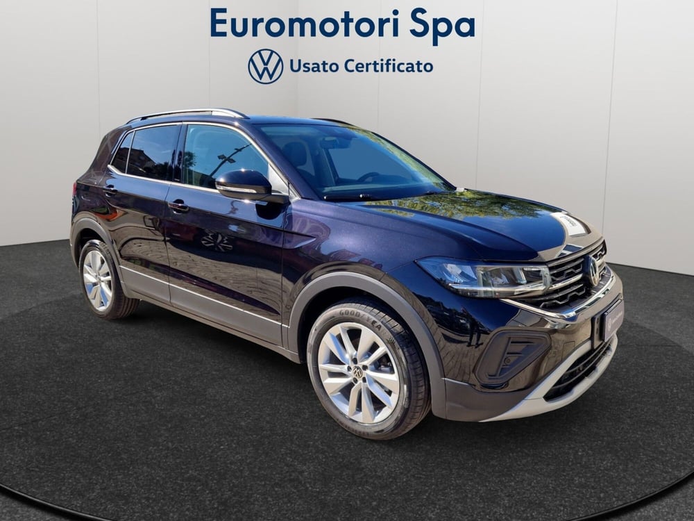 Volkswagen T-Cross nuova a Siena (7)