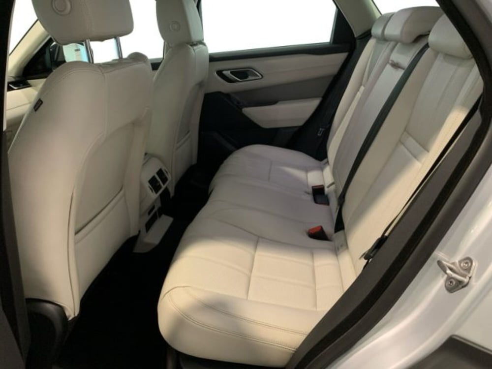 Land Rover Range Rover Velar usata a Livorno (15)