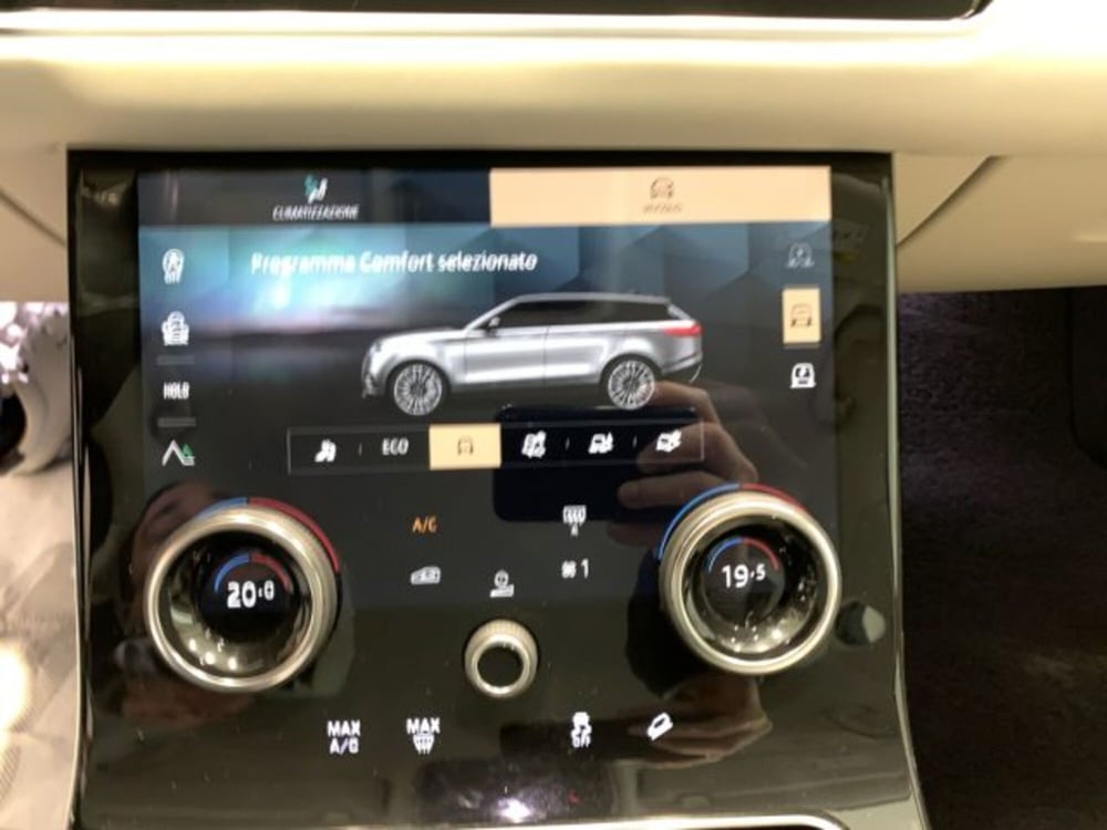 Land Rover Range Rover Velar usata a Livorno (18)