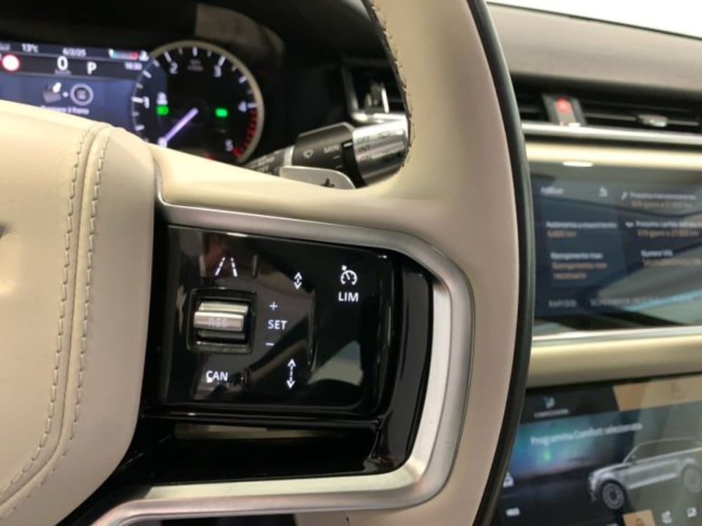 Land Rover Range Rover Velar usata a Livorno (19)