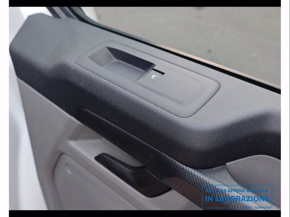 Ford Transit Custom Furgone usata a Catania (12)
