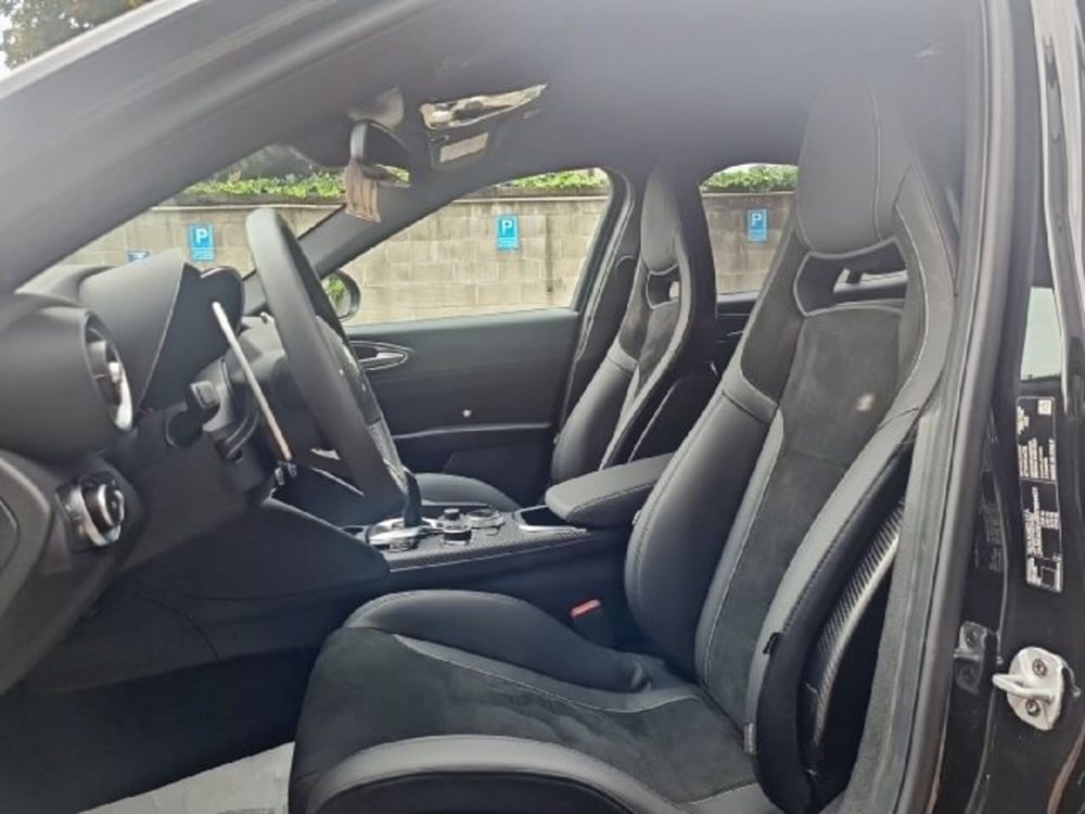 Alfa Romeo Giulia nuova a Monza e Brianza (11)