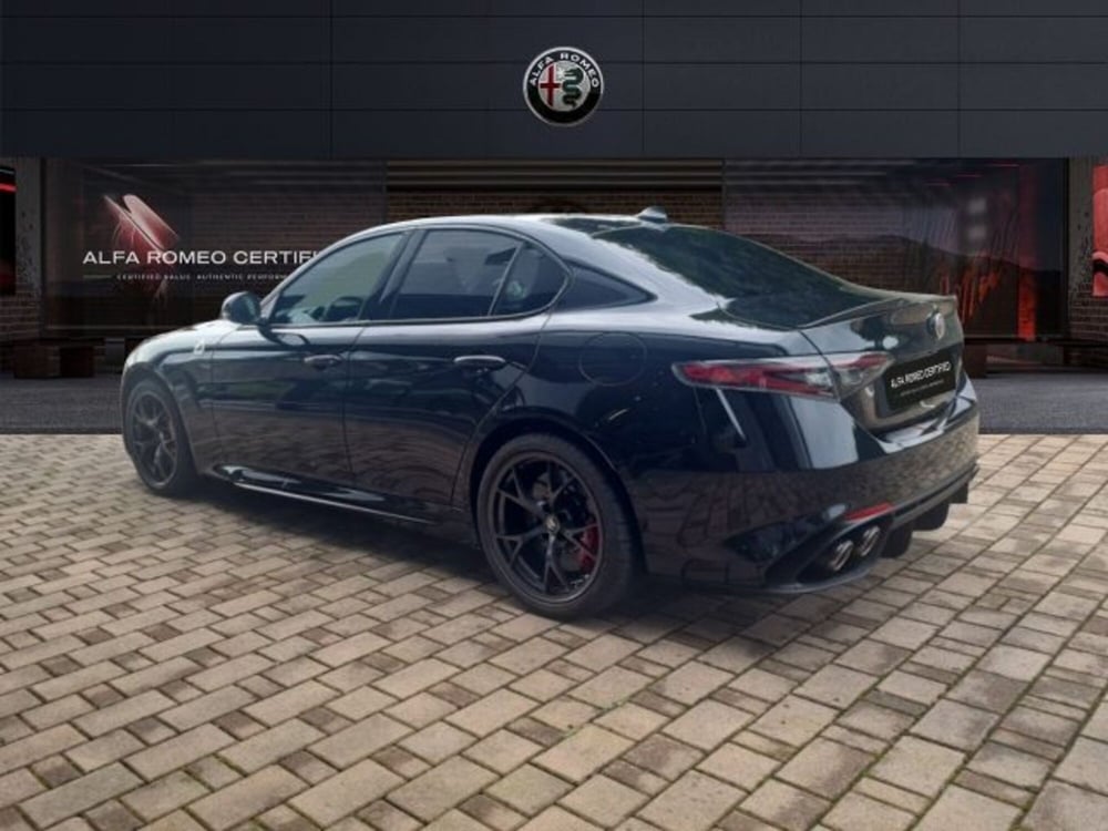 Alfa Romeo Giulia nuova a Monza e Brianza (7)