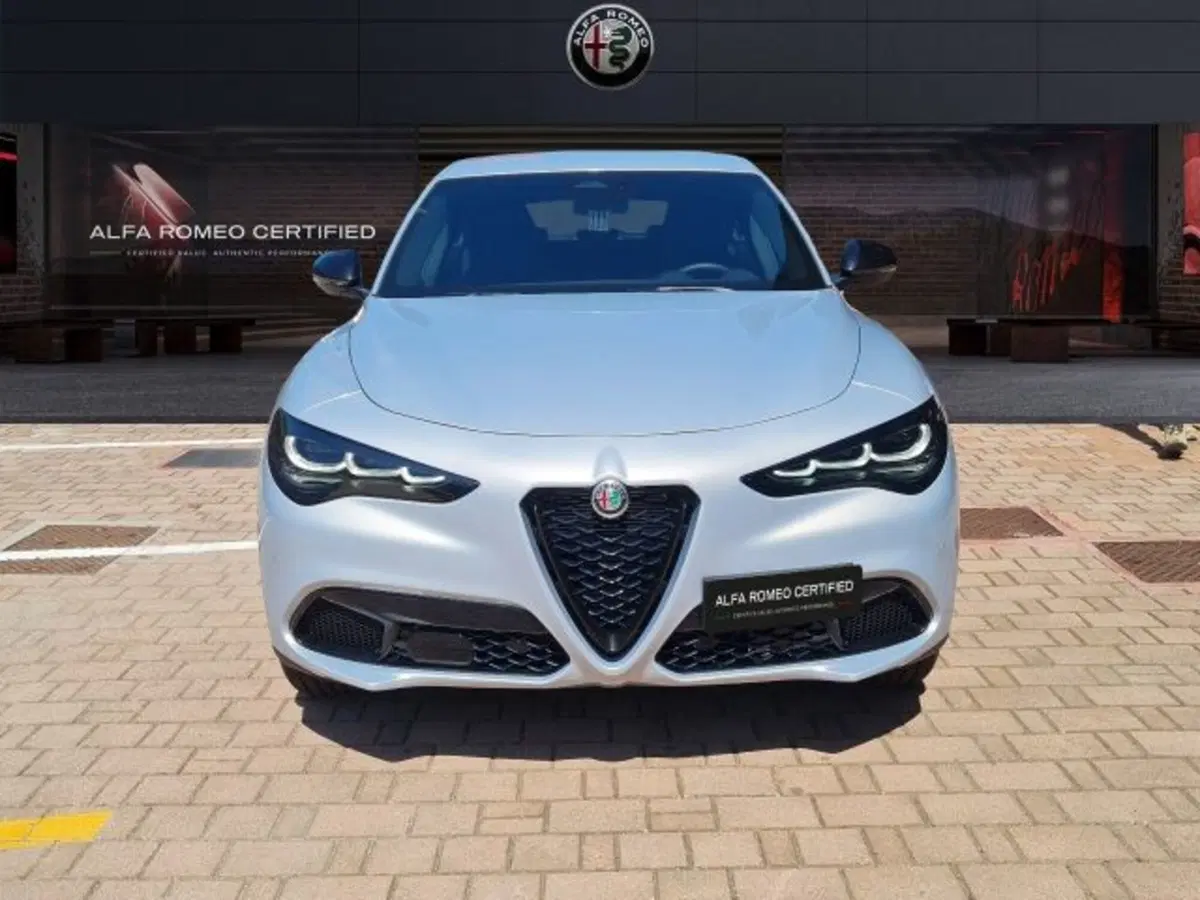 Alfa Romeo Stelvio nuova a Monza e Brianza (2)