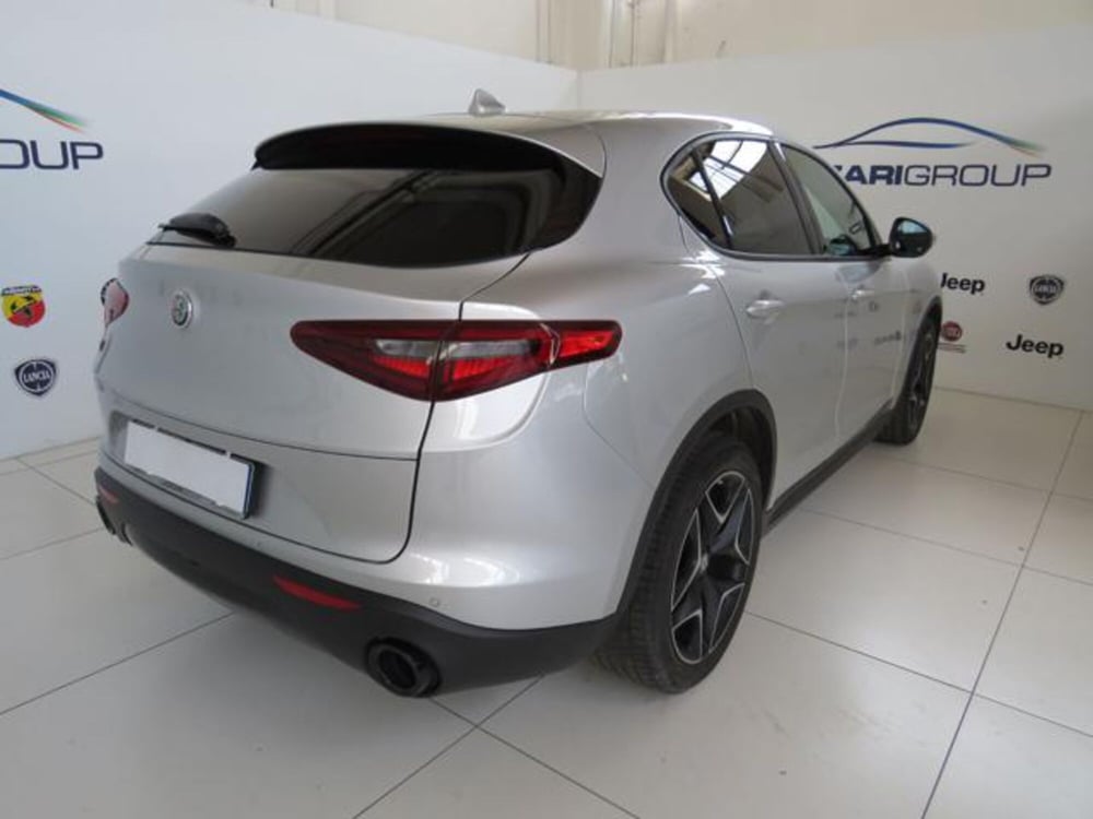 Alfa Romeo Stelvio usata a Lodi (6)
